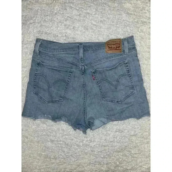 Levis High Rise Cut Off Denim Jean Shorts Light Wash Frayed Hem Sz 32 stretch - Picture 8 of 9